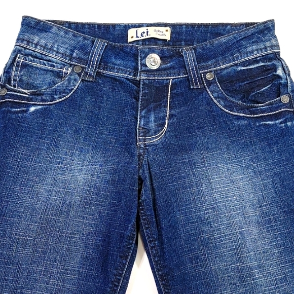 L.E.I. ♡ Dark Distressed "Ashley Trouble" Embroidered|Embellished Bling Jeans 3R - Picture 6 of 17